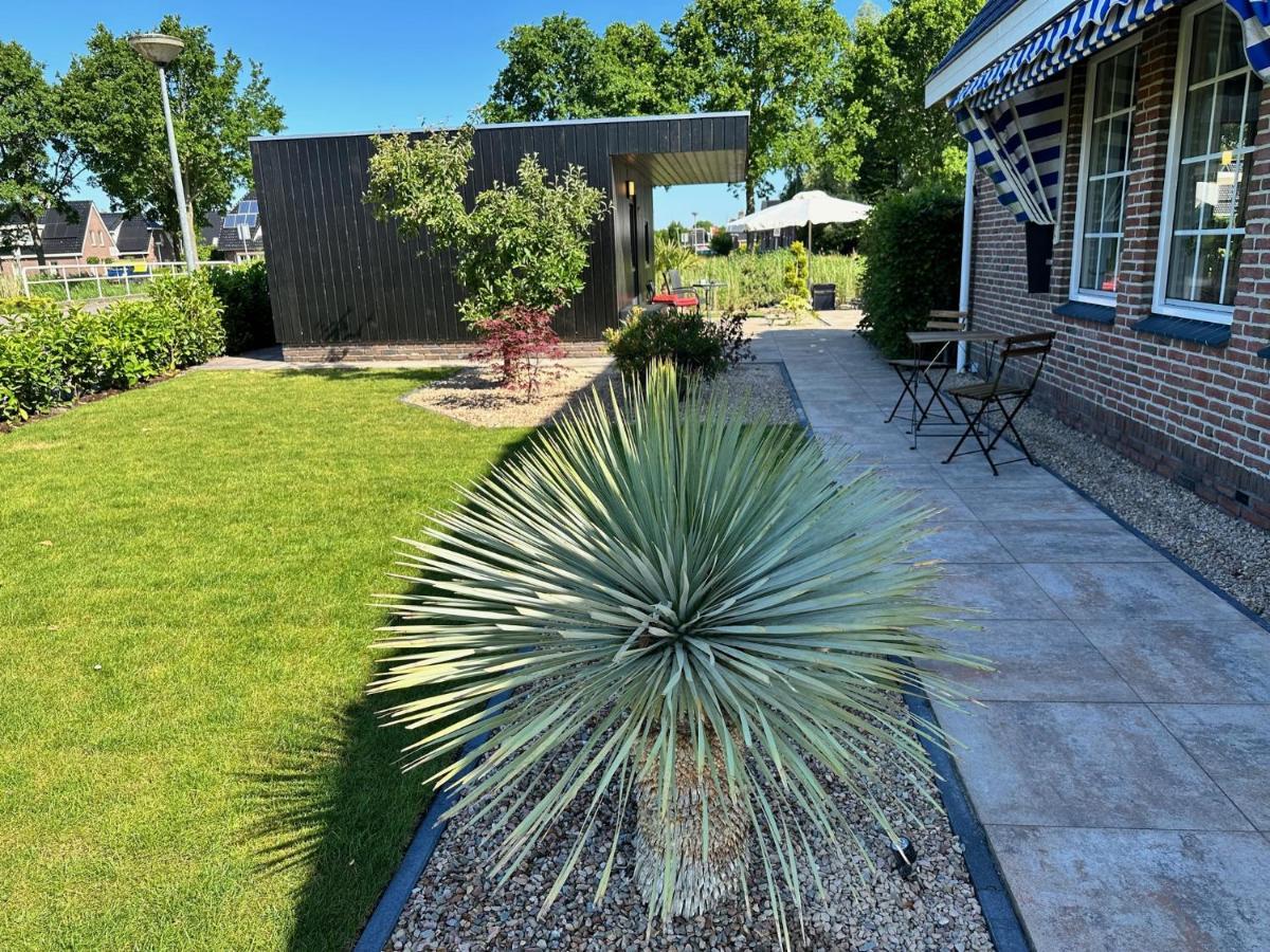 B&B De Wiekeborg Oude Pekela ภายนอก รูปภาพ