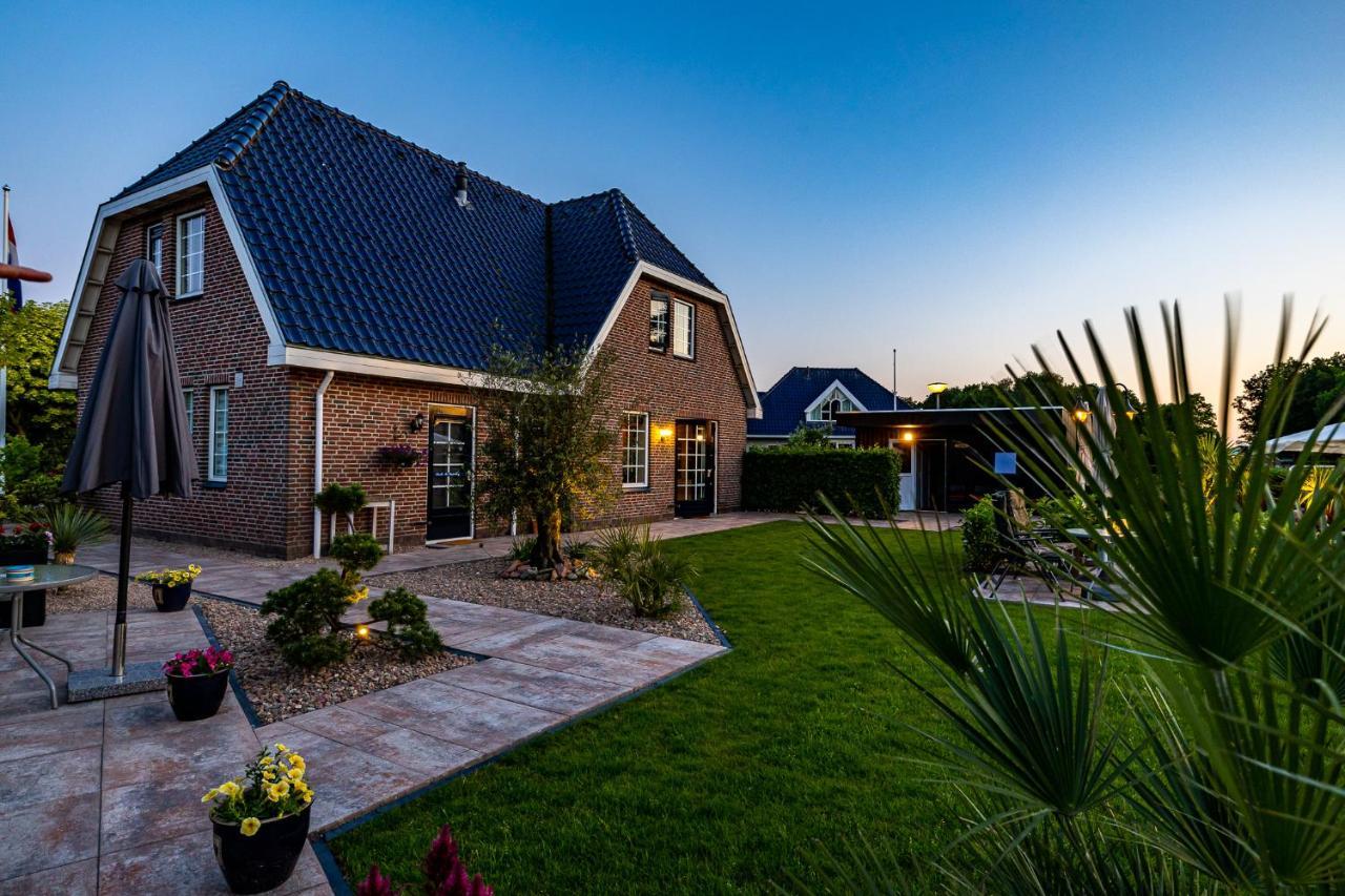 B&B De Wiekeborg Oude Pekela ภายนอก รูปภาพ
