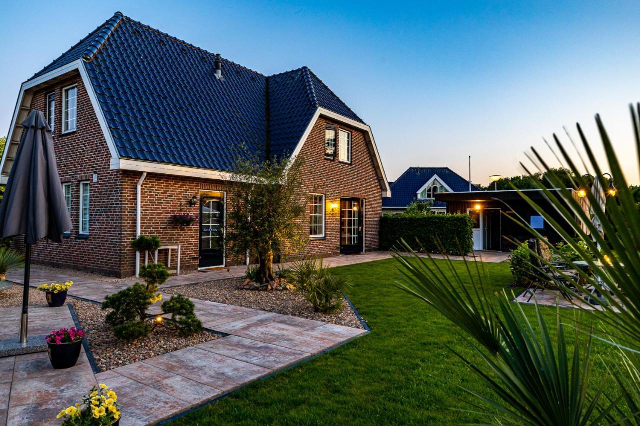 B&B De Wiekeborg Oude Pekela ภายนอก รูปภาพ
